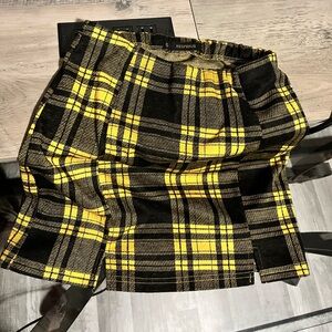 Women’s (S) Plaid Mini Skirt Yellow and Black